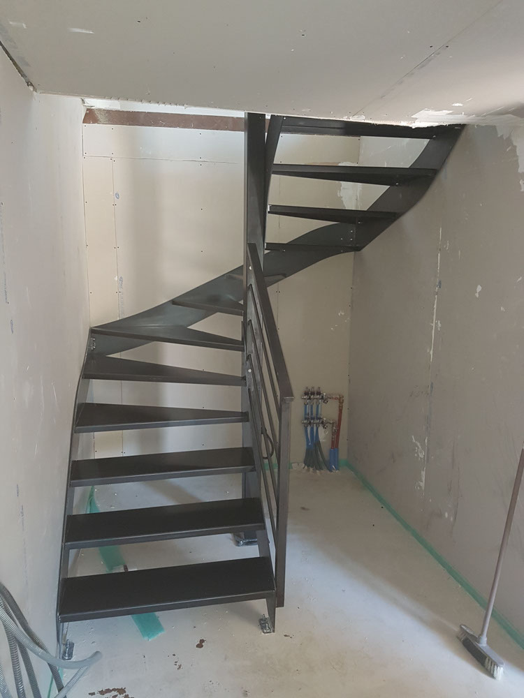 escalier deux quarts tournant marche balancé limon extérieur (1)