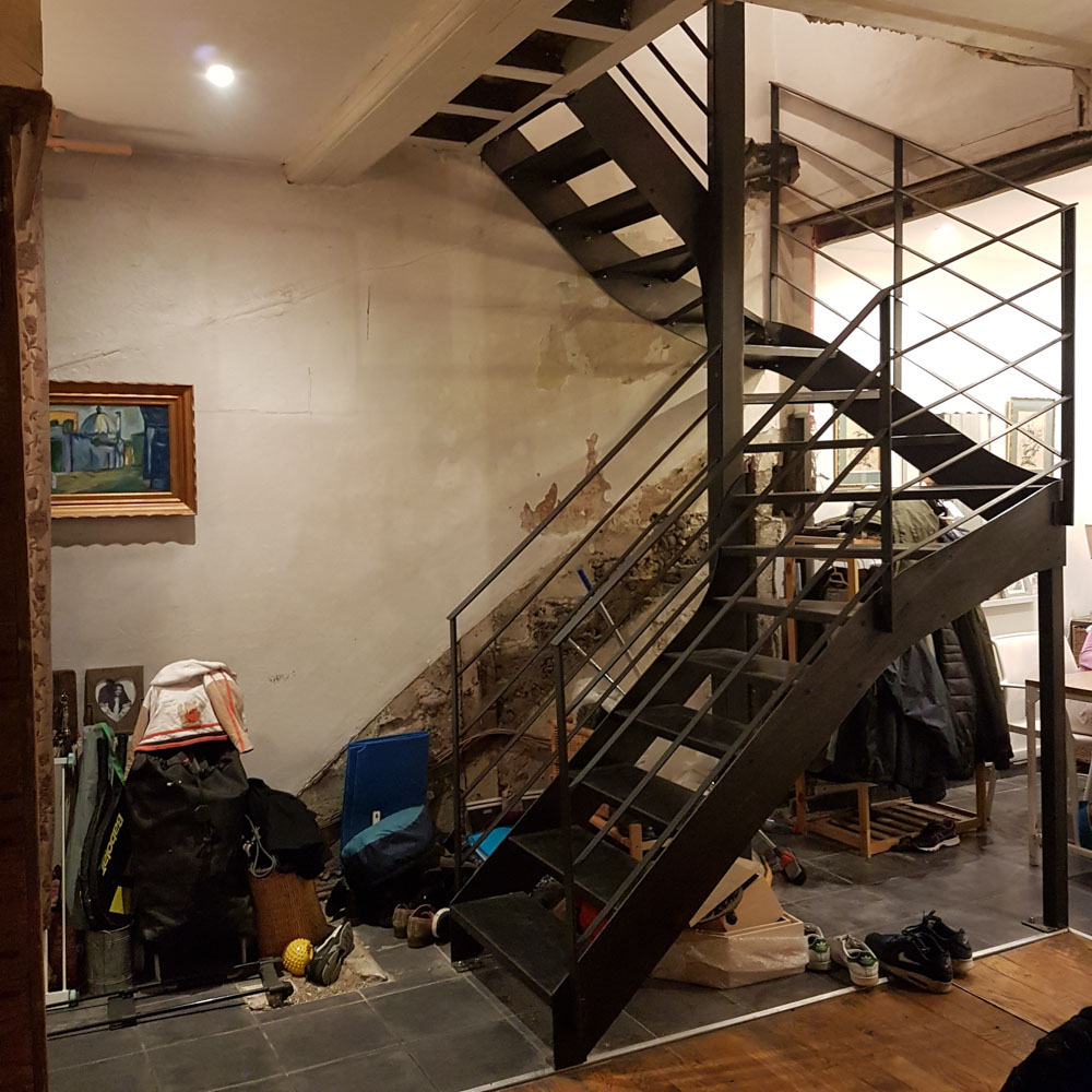 escalier deux quarts tournant marche balancé limon extérieur