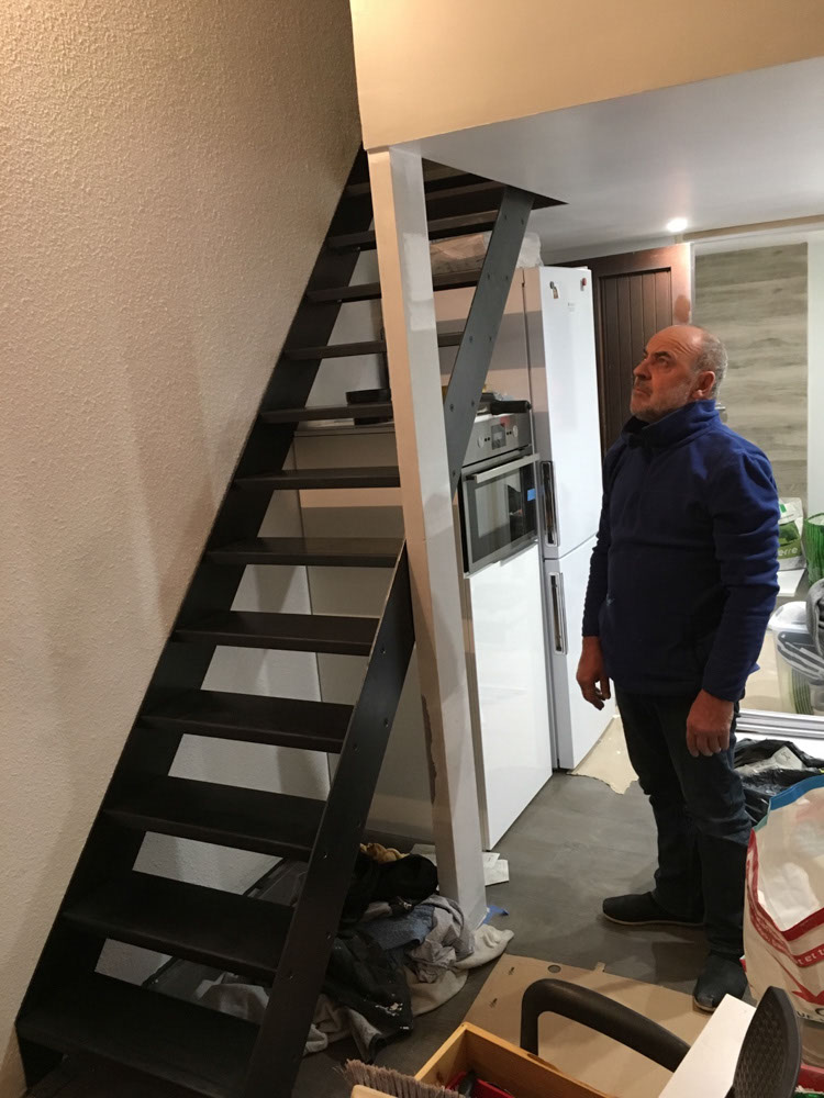 escalier droit limon extérieur acier brut marseillan plage