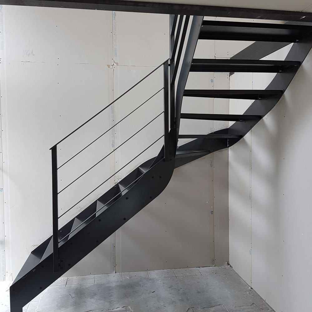 escalier quart tournant limon extérieur marche balancé acier (1)