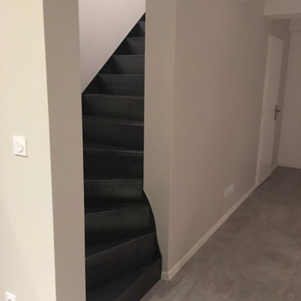 escalier quart tournant limon extérieur marche balancé avec