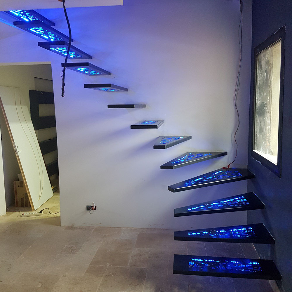 escalier suspendu quart tournant marche balancé volante acie (4)